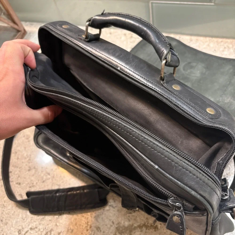 Vintage Eddie Bauer Black Leather Messenger Bag Briefcase Laptop Shoulder Bag